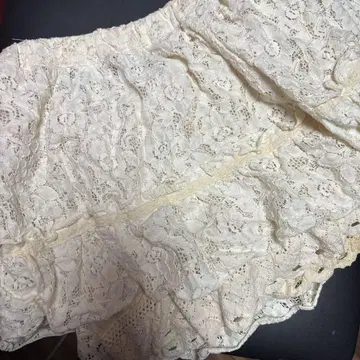 아이보리 레이스 플레어 스커트