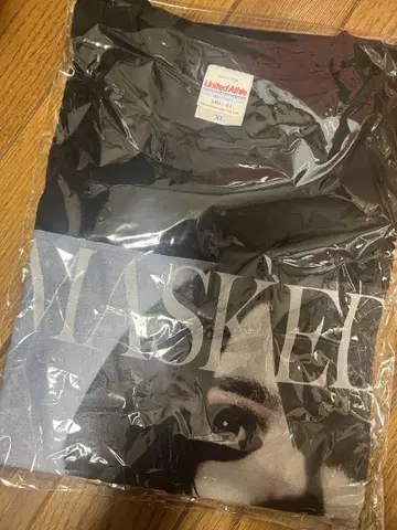 달콤한 폭력 사키 MASKED T셔츠
