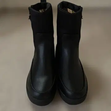 [ 새상품급 ] 컬럼비아 사플랜드 사이드 지퍼 옴니 히트 블랙 23cm