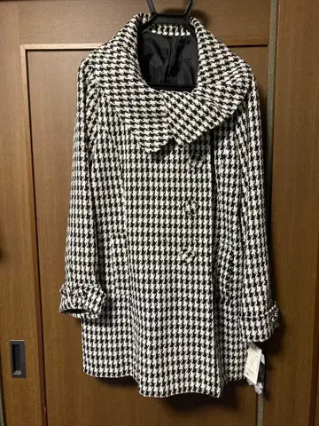 [ 새상품 택 포함 ] INCEDE 하운드투스 패턴 코트 4L