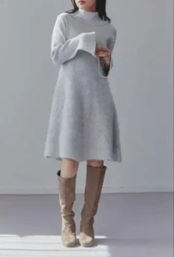 질 바이 질 스튜어트 기모 벨 슬리브 니트 원피스 그레이