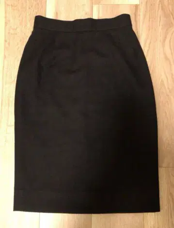 비비안 웨스트우드 레드 라벨 미디 스커트 블랙