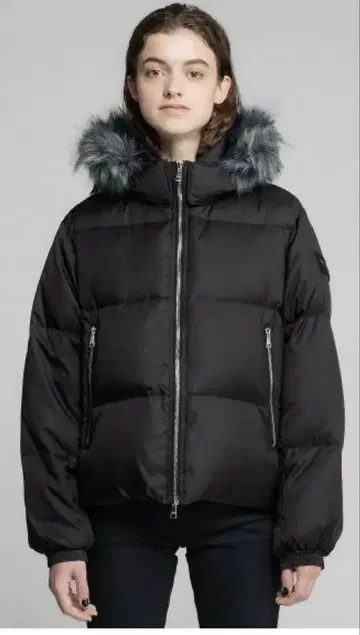 TATRAS POMA 블랙 다운 자켓 퍼 포함