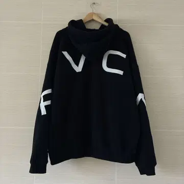 RVCA 블랙 로고 후드티
