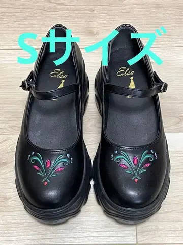 치하루 아나와 눈의 여왕 엘사 신발