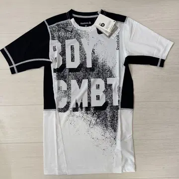 새상품 reebok lesmills COMBAT 상의 O 사이즈