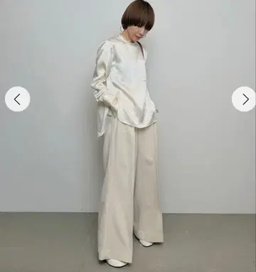 CHIEKO + plain satin shirt