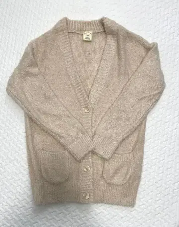 젤라또피케 베이지 V넥 가디건