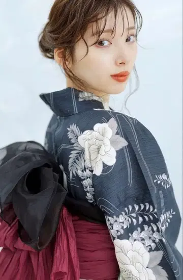 나기노 후지나가레 Dita 유카타