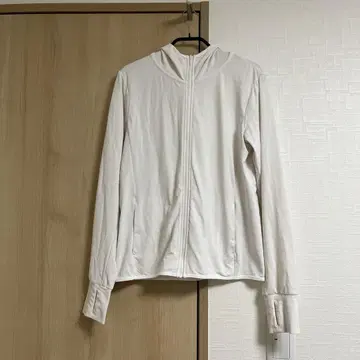 새상품 미사용 여성용 유니클로 후드티 UV컷 UV컷 후드티