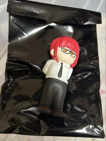 체인소 맨 마키마 지로리 피규어