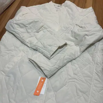 화이트 퀼팅 자켓 L