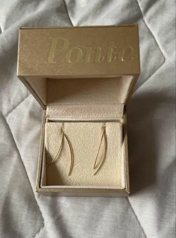 Ponte 골드 후프 귀걸이