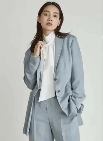 린넨 새틴 자켓 베이지