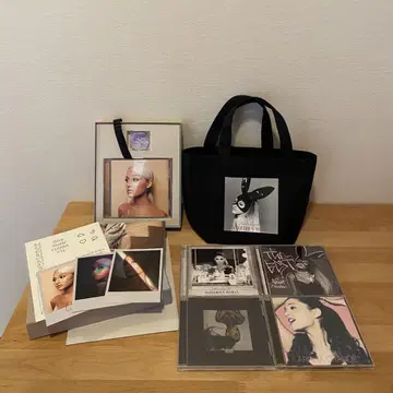[완전 생산 한정품 포함] Ariana Grande 굿즈 세트