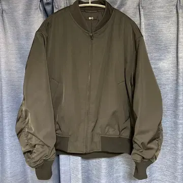 유니클로C UNIQLOC 보머 자켓 블랙 L 사이즈