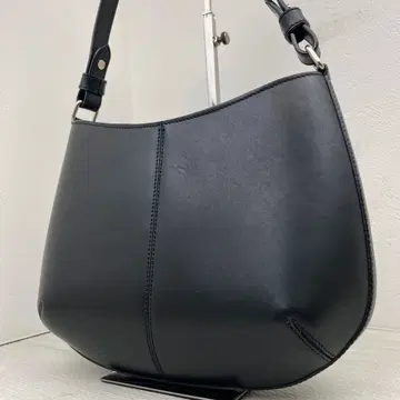 컨디션 최상 SOMES 원 숄더백 가죽 호보 소메스 안장 블랙