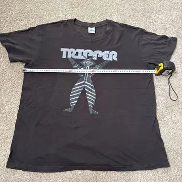 TRIPPER 블랙 T셔츠