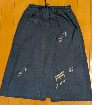 네이비 나염 스커트 네이비 나염 공방 이시다 음표 패턴