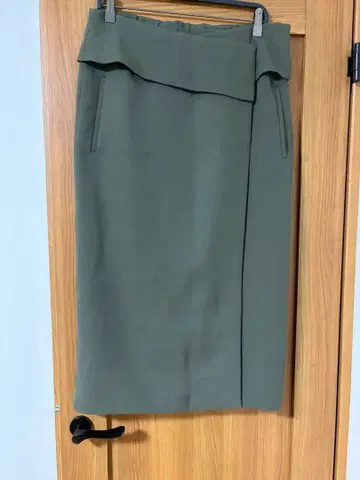 온워드 ICB 올리브 그린 타이트 스커트 사이즈 46