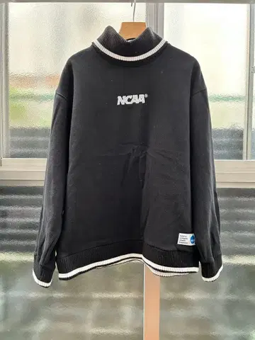 [ FREAKS STORE ] NCAA 하이넥 트레이닝복