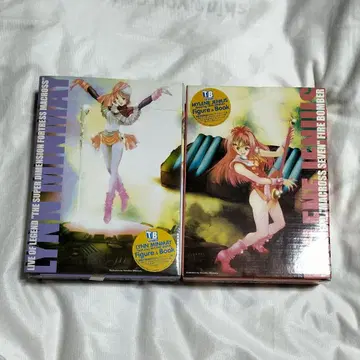 마크로스 밀레느 지너스 린 민메이 피규어 TOY BOOK 현 상태