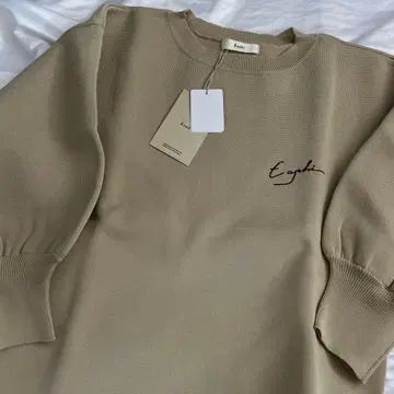 Eaphi HALF SLEEVE LOGO KNIT beige