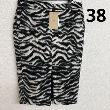 38 누메로 제브라 패턴 무릎 기장 스커트