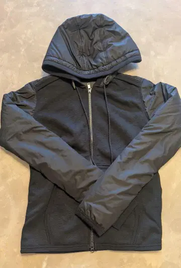 새상품급 Y-3 후드 부착 블랙 다운 자켓