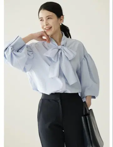 비리나 샤이나 리본 블라우스