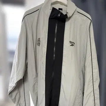 Reebok 나일론 자켓 화이트