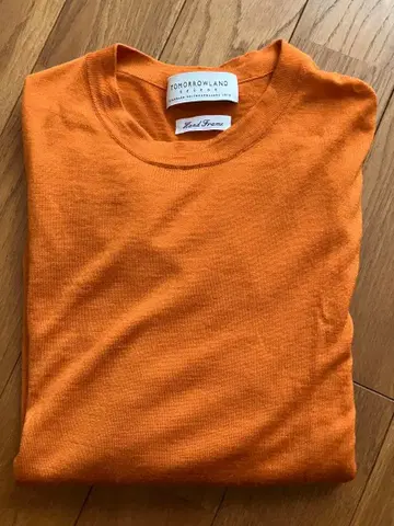 투모로우랜드 tricot 슈퍼 파인 메리노울 크루넥 니트