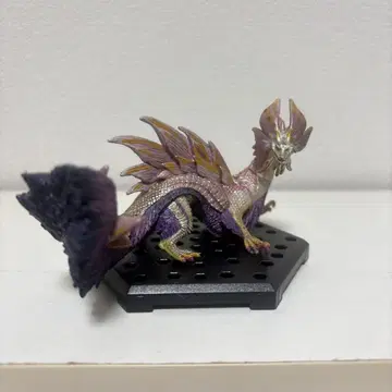 몬스터 헌터 타마미츠네 피규어