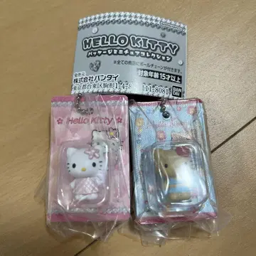HELLO KITTY 헬로키티 가챠 패키지 미니어처 컬렉션