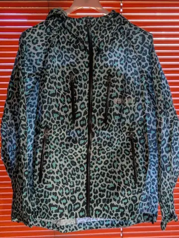 SLOPER OUTDOOR 레오파드 무늬 마운틴 후드티 사이즈 4