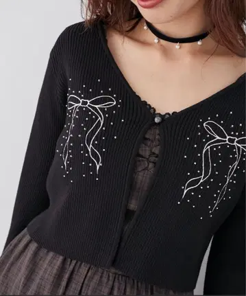 MAJESTIC LEGON 리본 자수 가디건