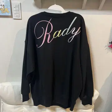 레어 Rady 블랙 맨투맨 F 사이즈