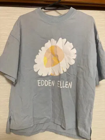 EDDEN ELLEN 라이트 블루 꽃무늬 T셔츠