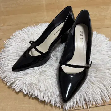 새상품급 펌프스 블랙 23.5cm 스트랩