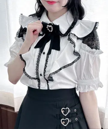 로지타 볼륨 프릴 블라우스 화이트