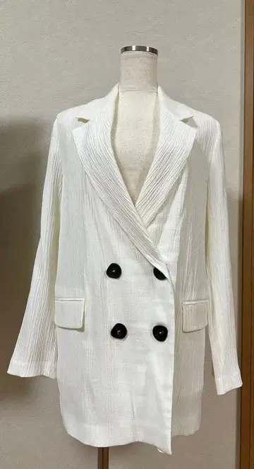 ZARA 자라 화이트 더블 브레스트 테일러드 자켓