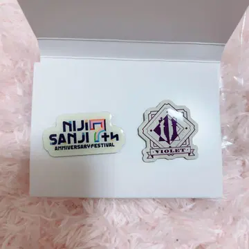 니지산지 페스티벌 핀 배지 바이올렛