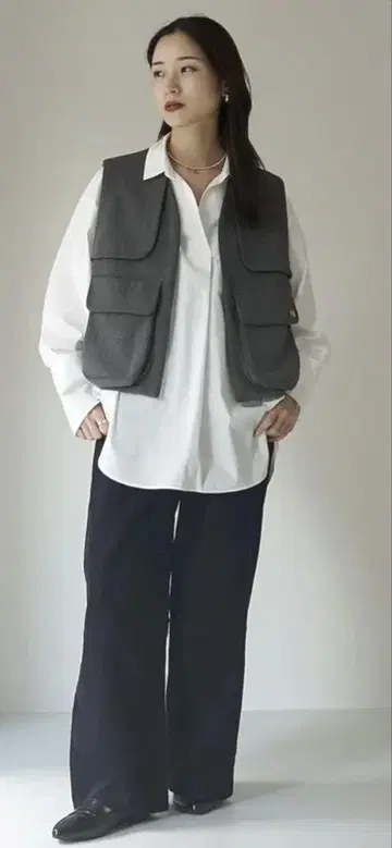 [ YENN ] 페이디드 리브 베스트 차콜 그레이