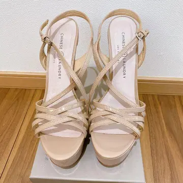 CHINESE LAUNDRY 베이지 하이힐