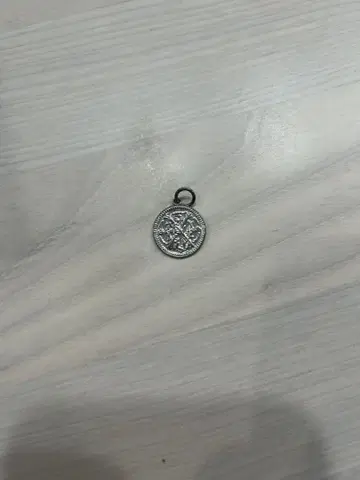 심퍼시 오브 서울 펜던트 탑 (블레스 코인 참 - 실버)