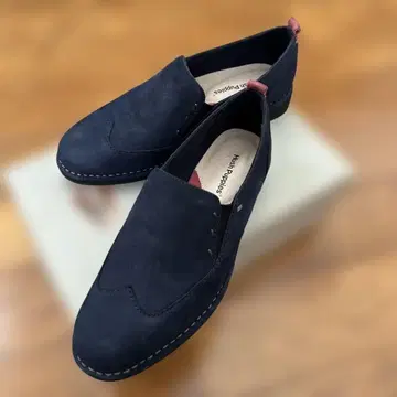새상품 고급 가죽 신발 허시파피 경량 신발 23.0cm E 네이비