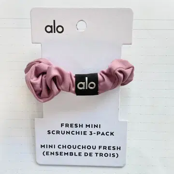 alo 미니 스크런치 TWICE 사나 착용