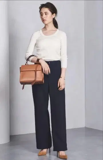 실크 리브 U넥 니트 유나이티드 애로우즈