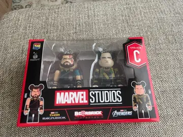MARVEL STUDIOS 큐브릭/베어브릭 2체 세트