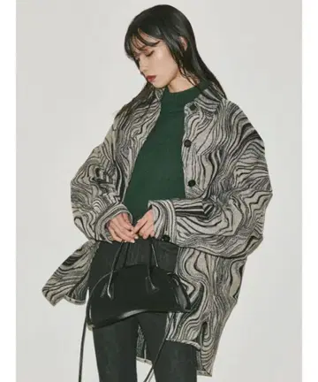 EMODA 웨이브 자카드 벌키 셔츠